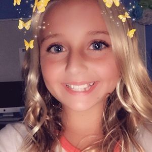 Meet your Posher, Laira